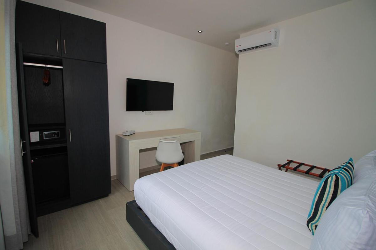 We Express Hotel Playa Del Carmen (Adults Only) מראה חיצוני תמונה