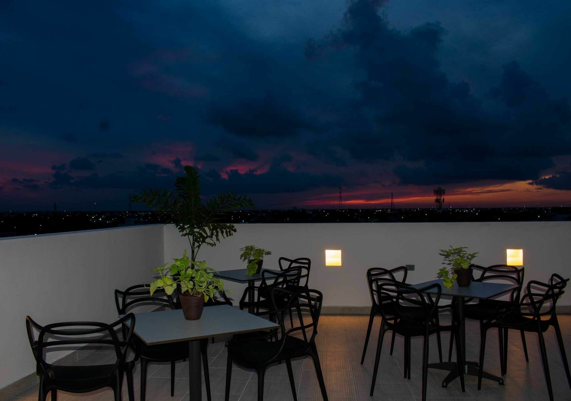 We Express Hotel Playa Del Carmen (Adults Only) מראה חיצוני תמונה